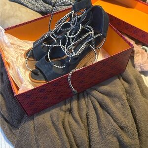 Tory Burch Navy and White Espadrilles positano suade